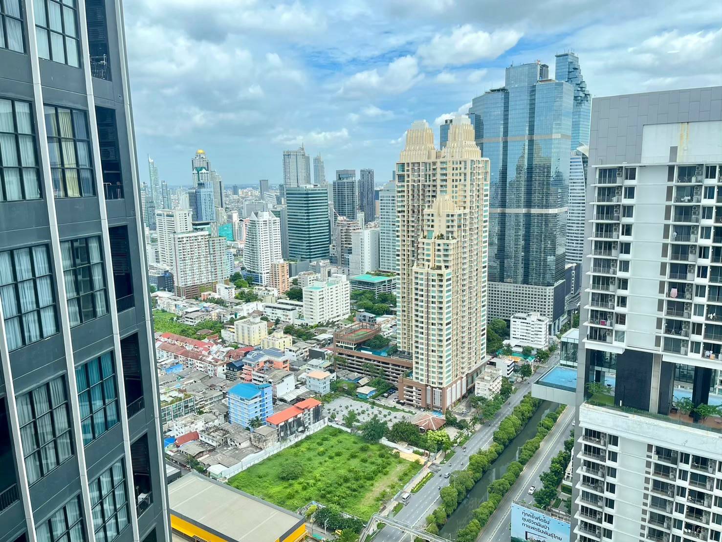 คอนโดDuplex 2ชั้นในกลางเมือง