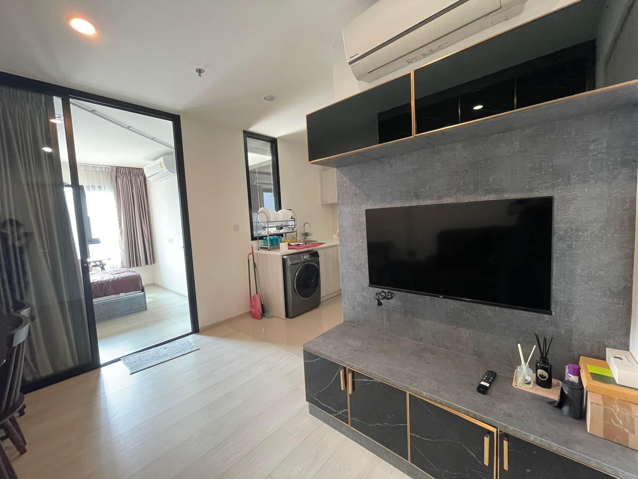 Life Asoke Condo