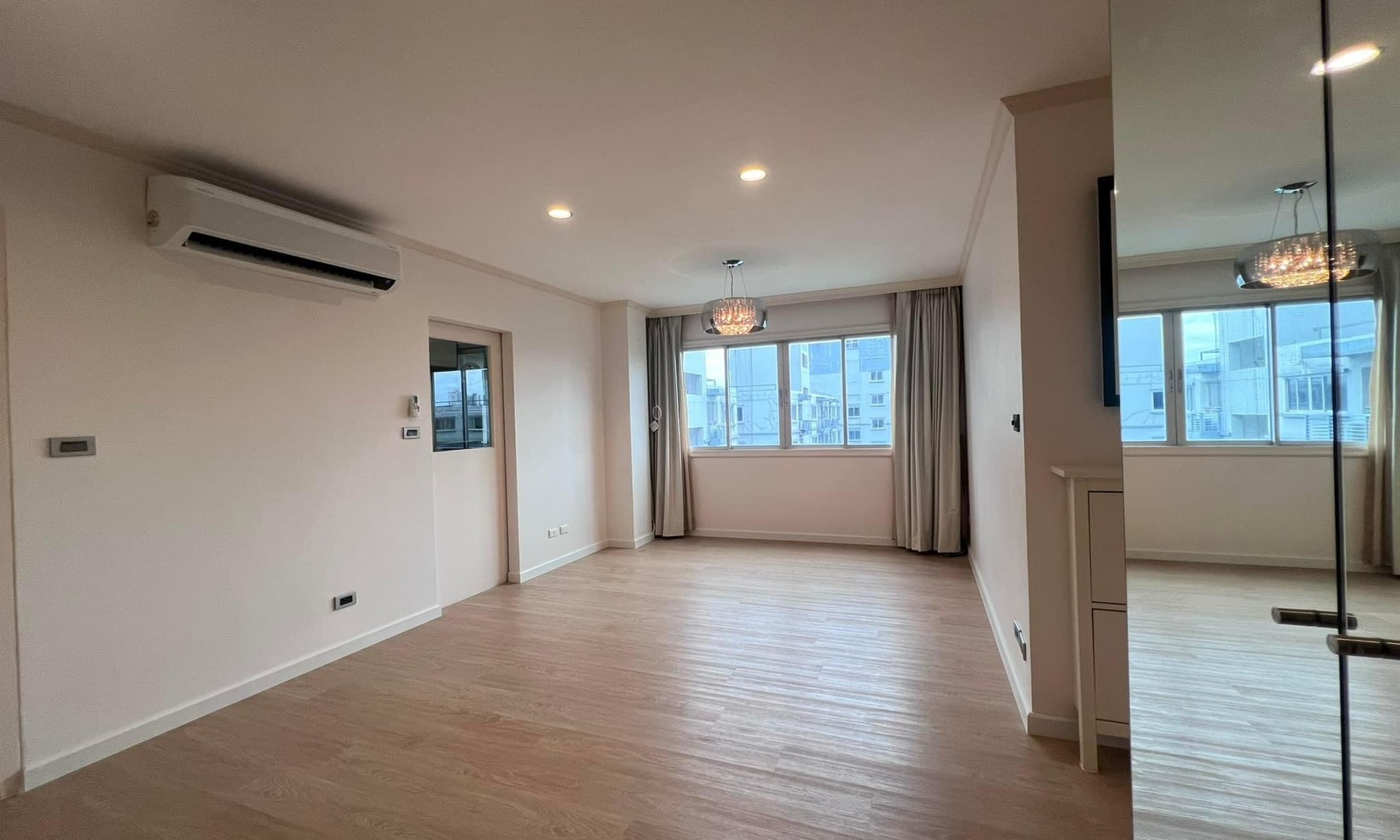 Condo One X สาทร-นราธิวาส