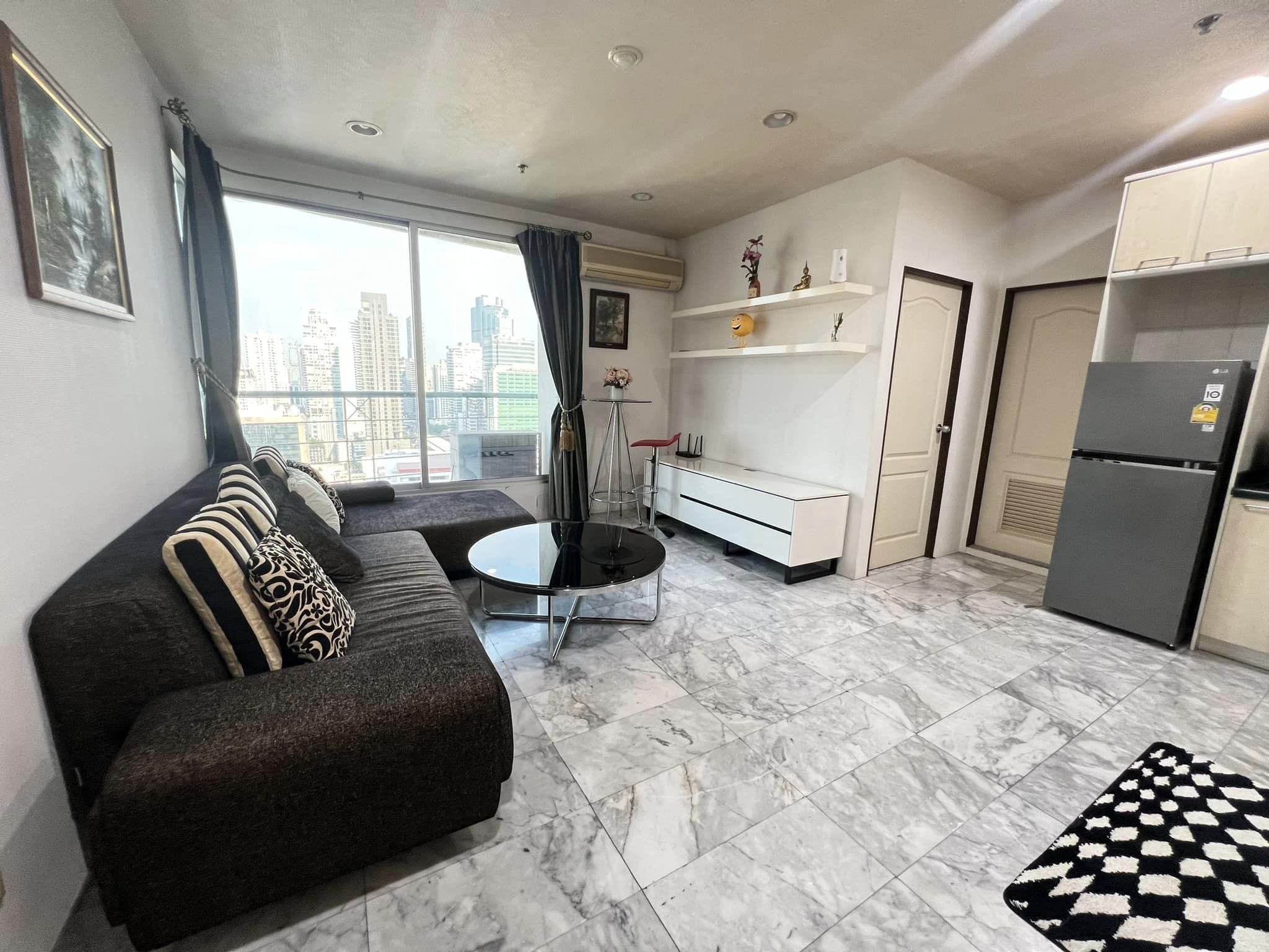 Sathorn House Condo