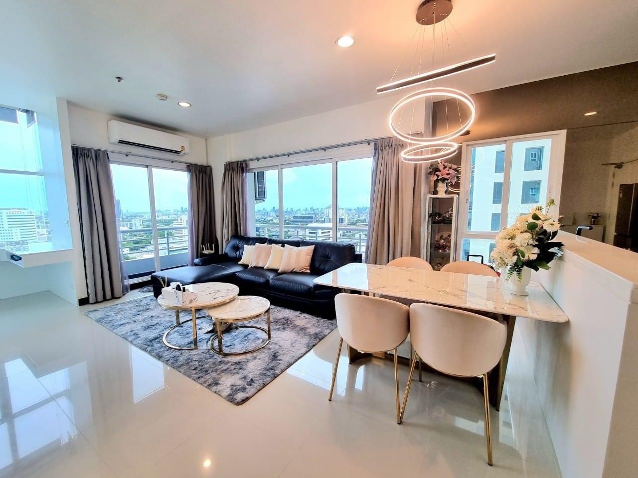 คอนโด เดอะโฟร์วิงส์ เรสซิเดนซ์ ศรีนครินทร์ Condo The Four Wings Residence