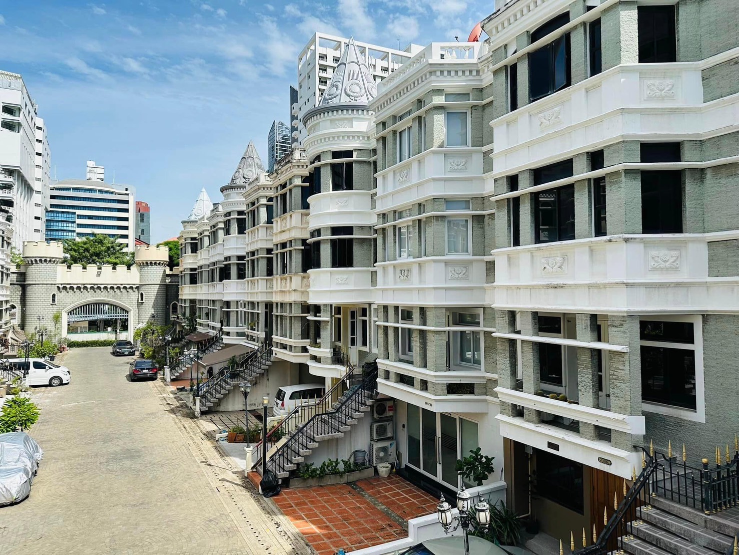 หมู่บ้านชิชาคาสเซิล สุขุมวิท 31 ใกล้อโศก-พร้อมพงษ์