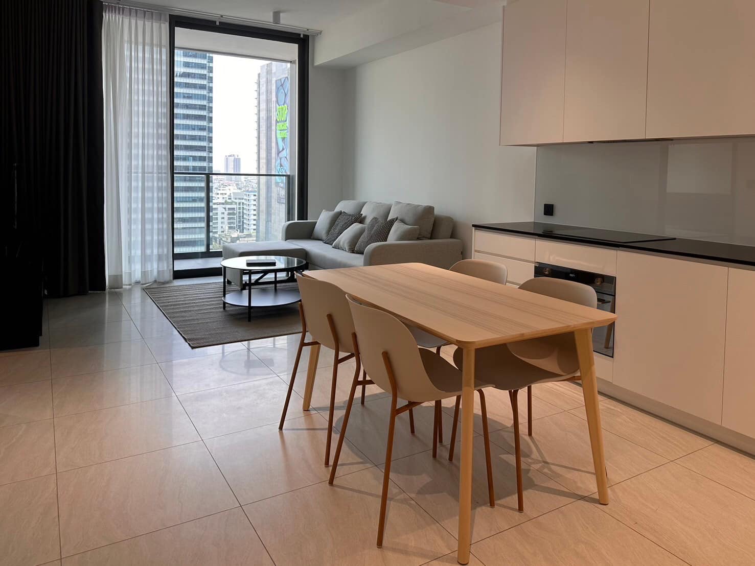 Tait Sathorn 12 by Raimon Land photo 4