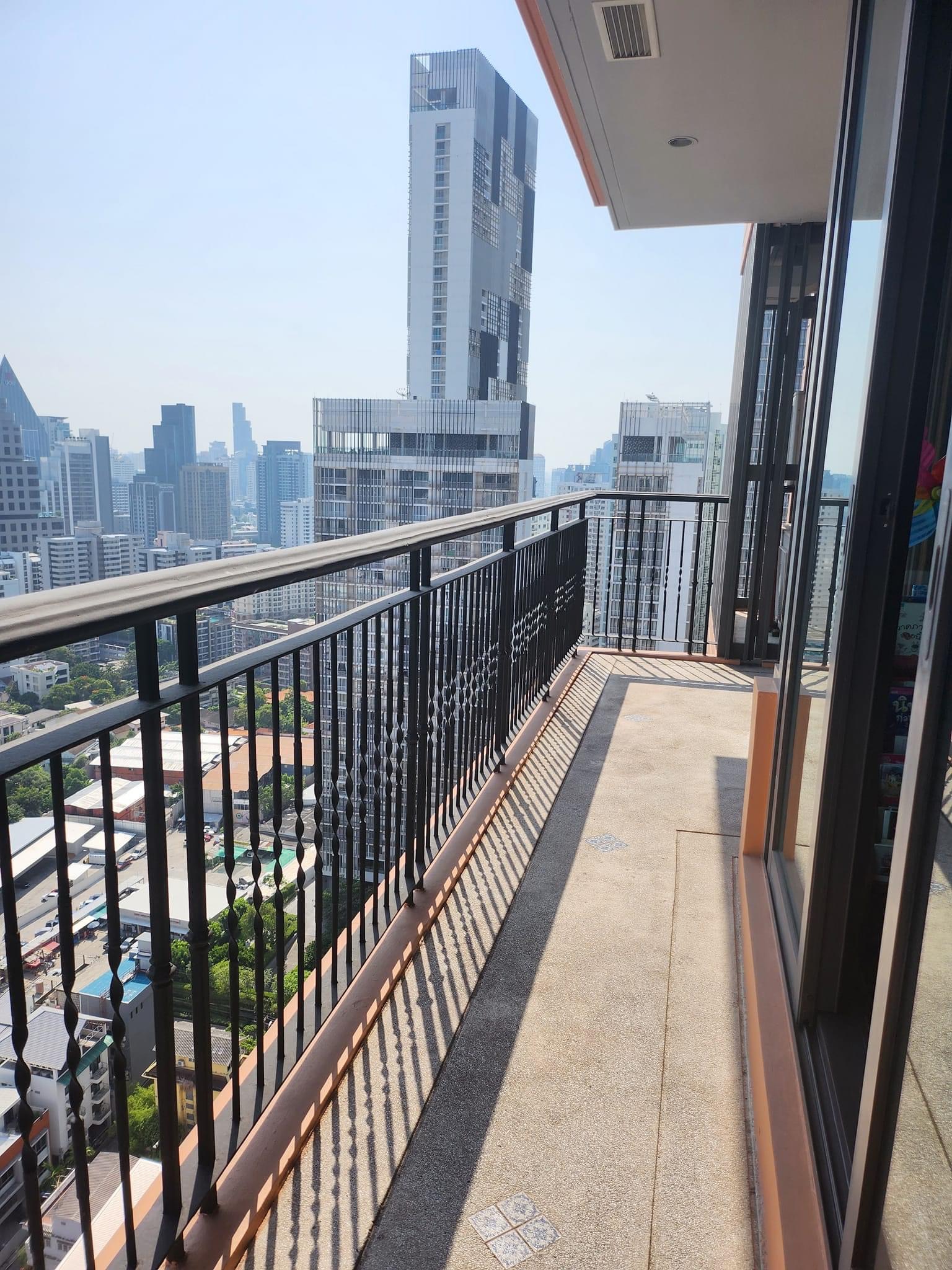 Aguston Sukhumvit 22 photo 5