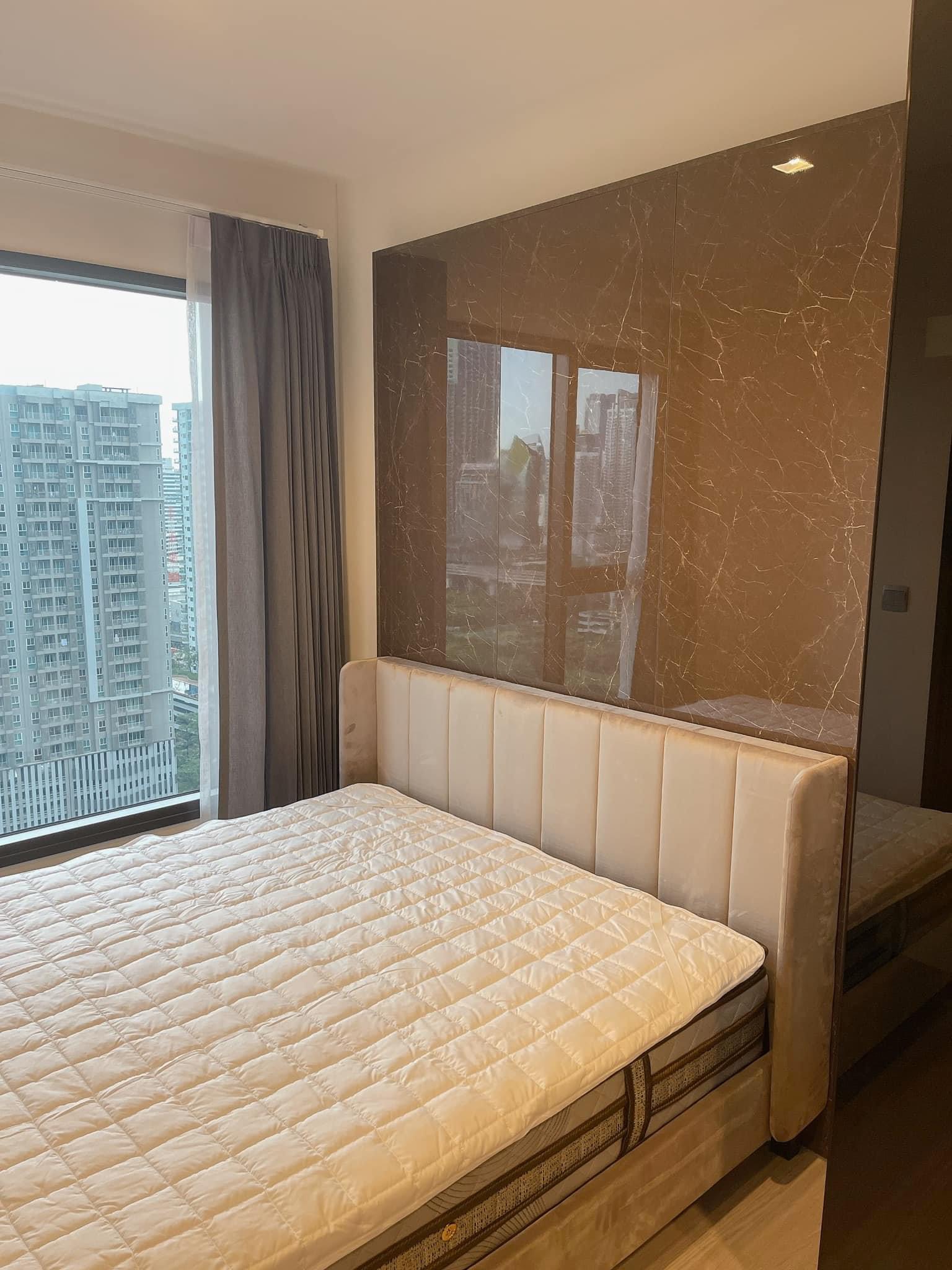 Life asoke hype photo 4