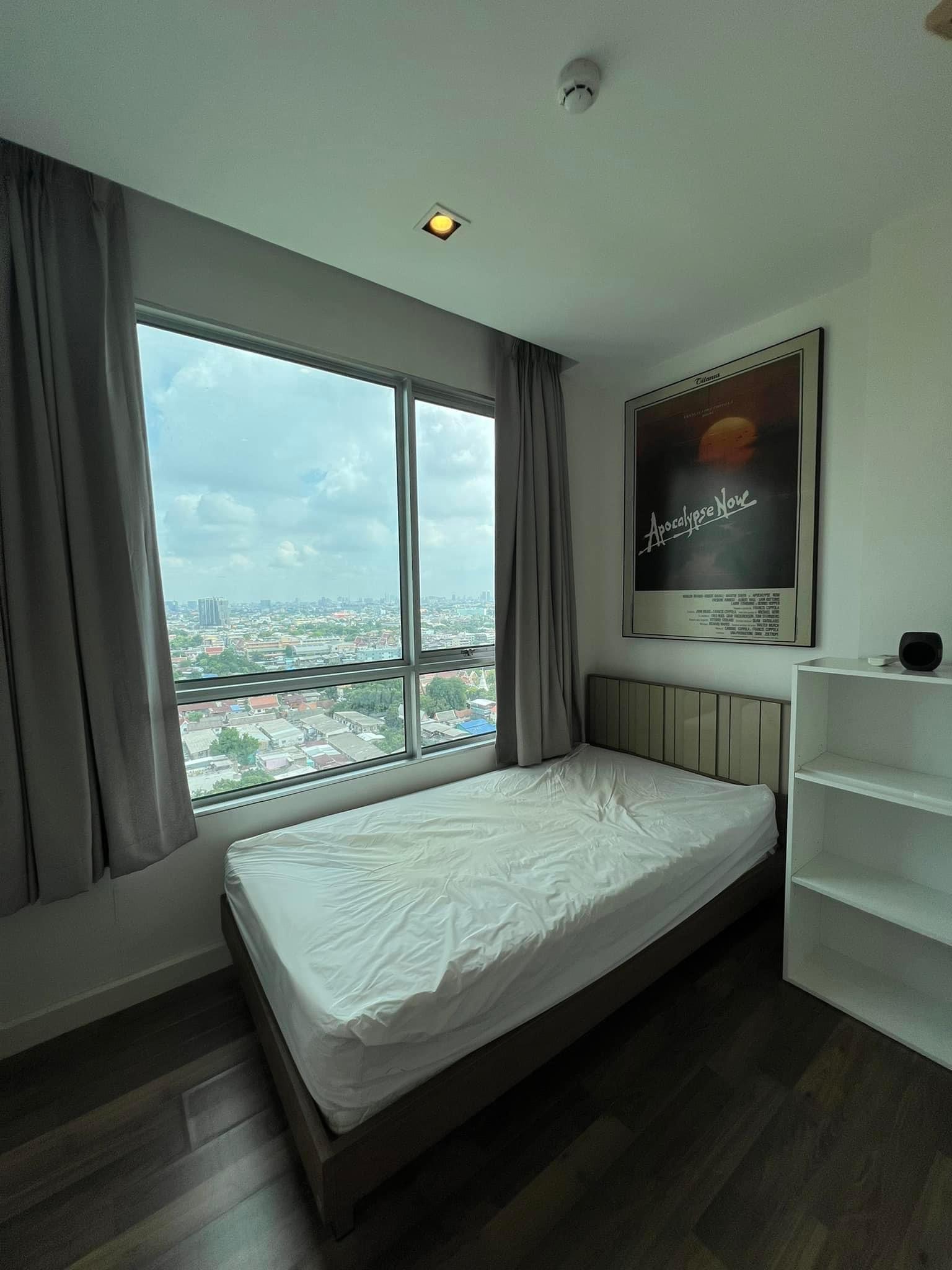The Room Sathorn-Taksin photo 2