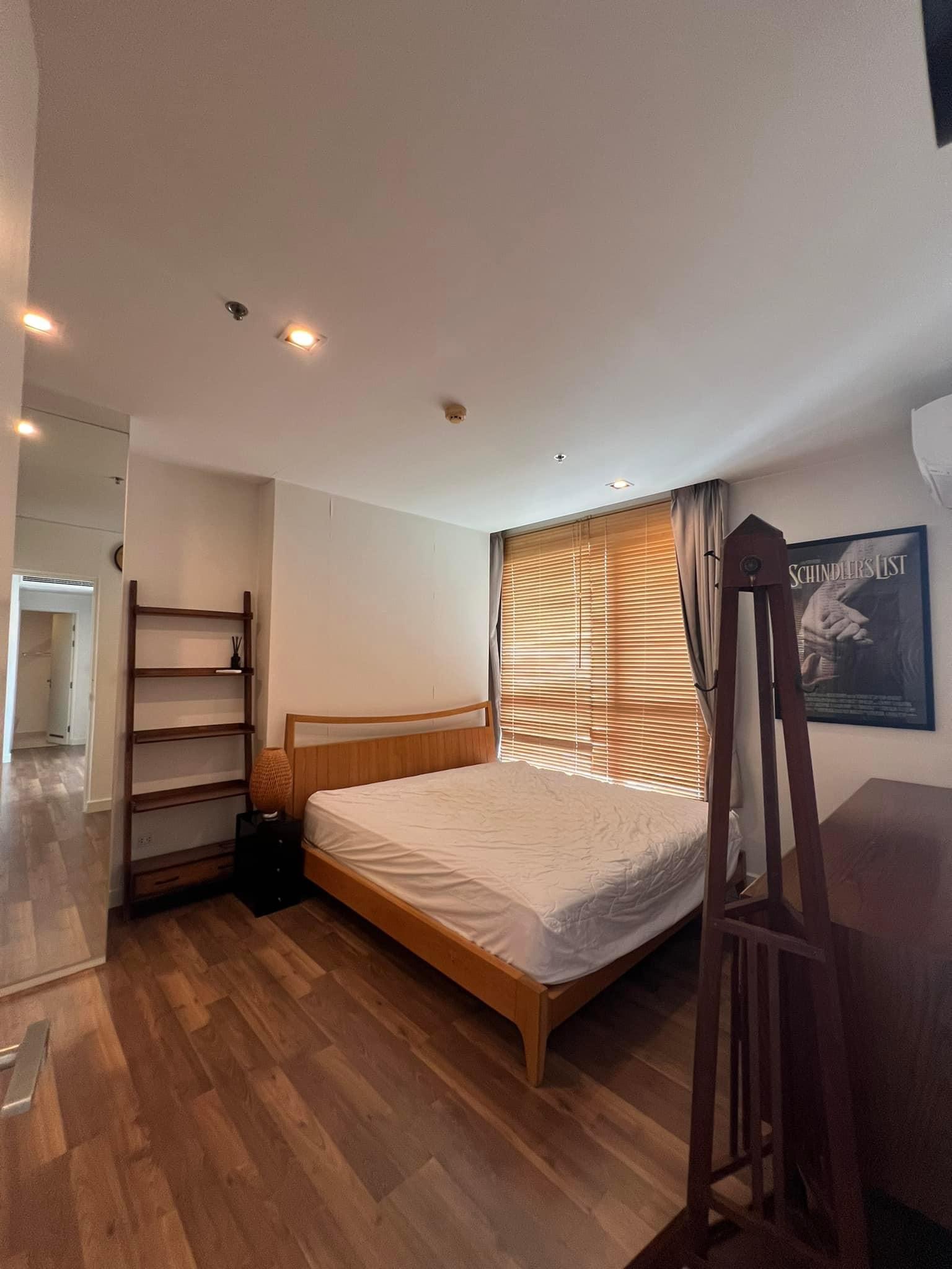 The Room Sathorn-Taksin photo 4