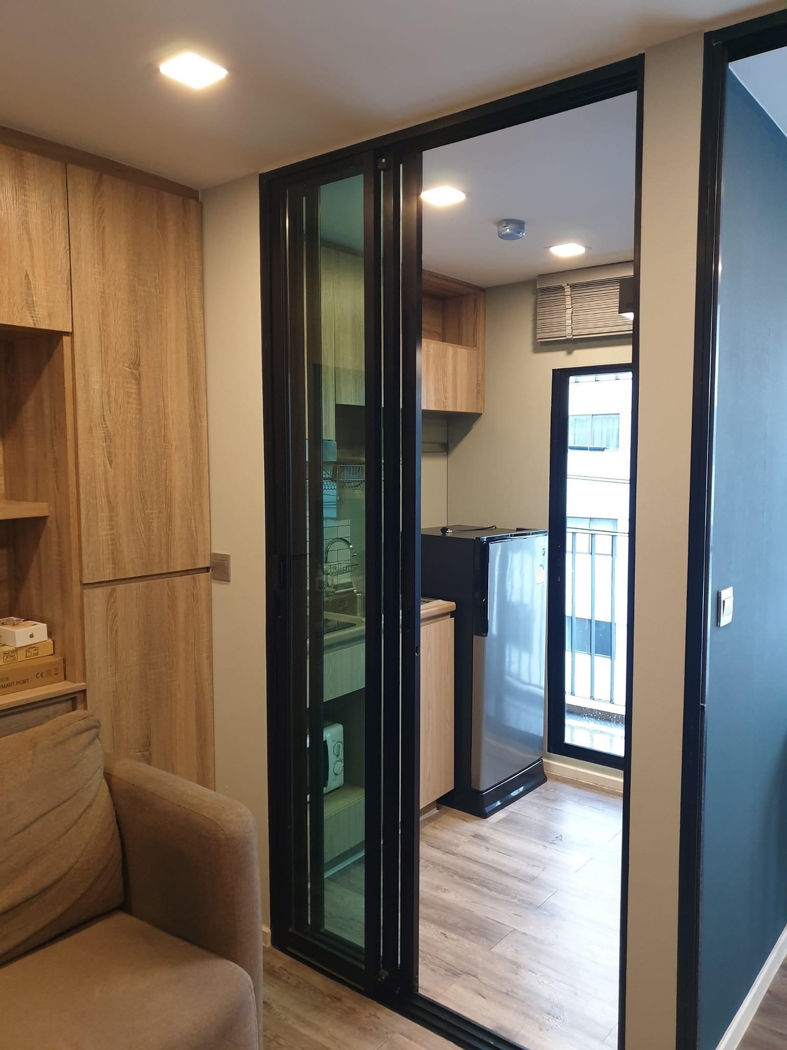 Brown condo photo 4