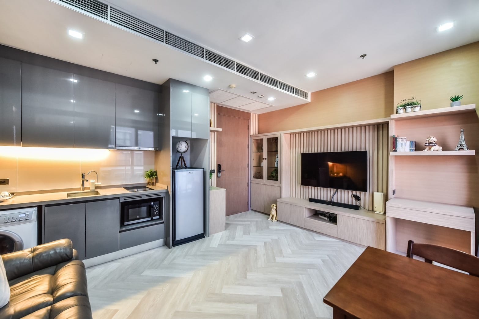 Condo M Prayathai photo 1