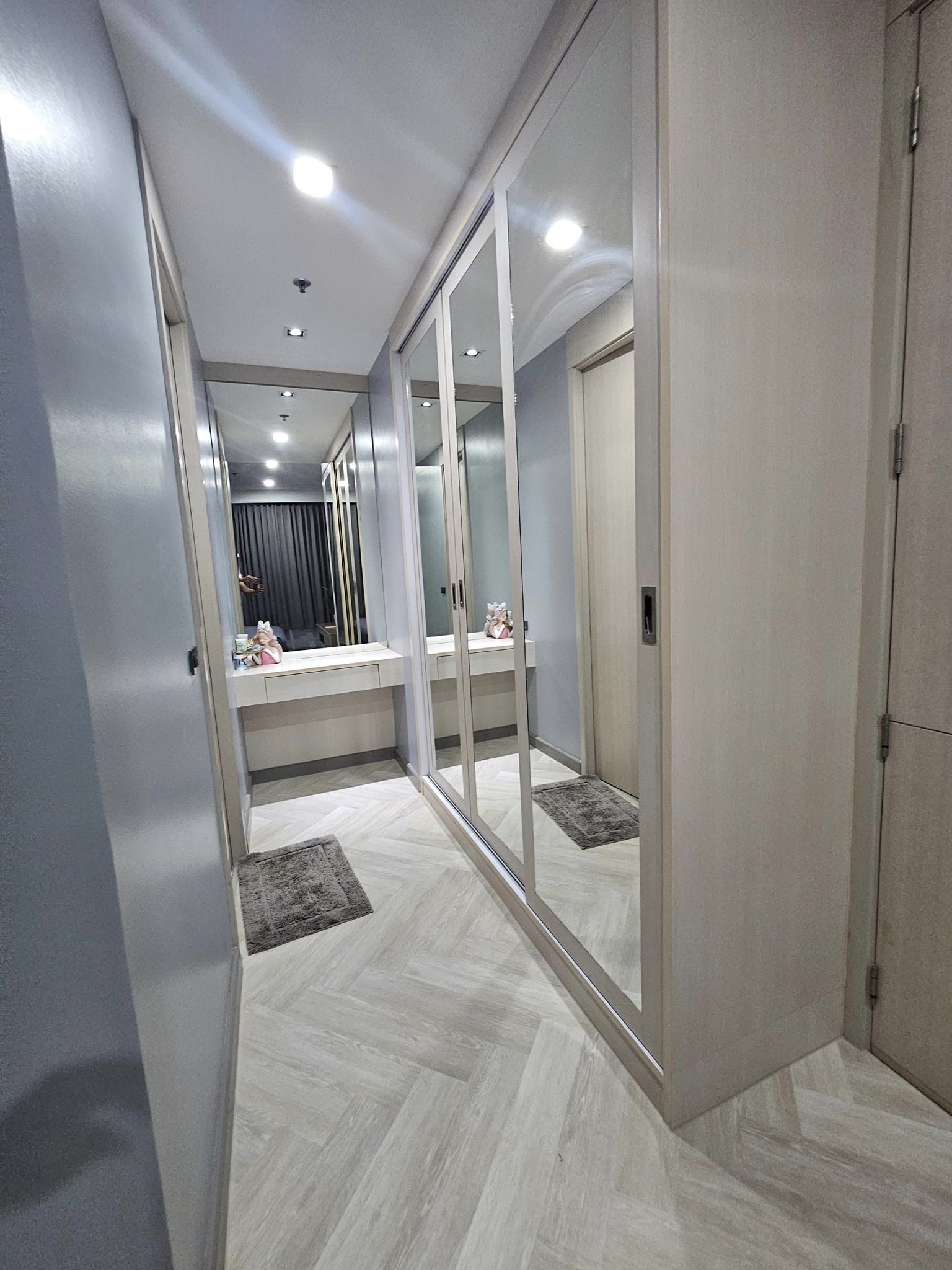 Condo M Prayathai photo 2