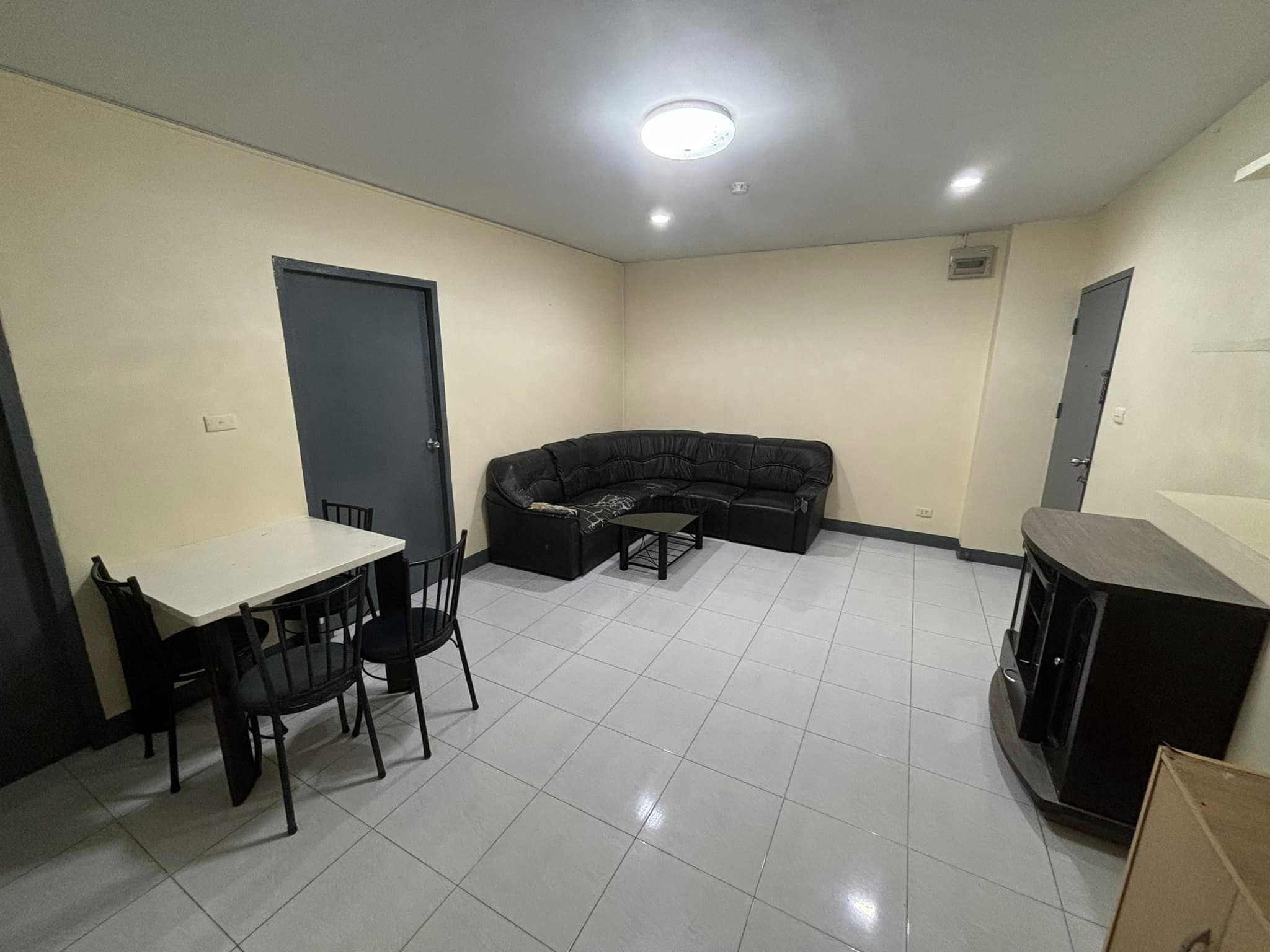 The Living Condo” @Sukhumvit 64